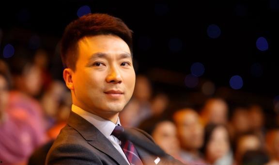 天涯爆料康辉简介视频大全,揭秘康辉简介视频背后的故事  第3张